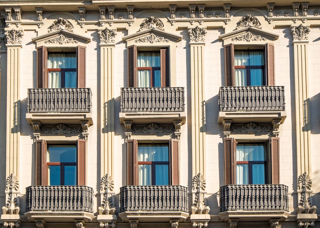 Pașii legali pentru închiderea balconului